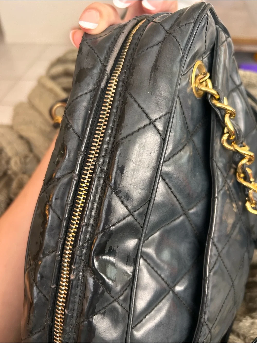 VINTAGE CHANEL Black Quilted Leather Shoulder Bag